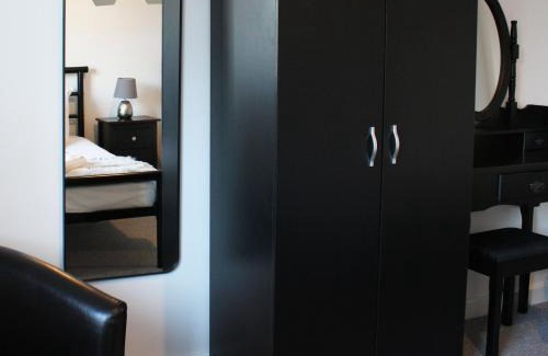 Abingdon Apartment | Abingdon - Private Flat with Garden & Parking 06