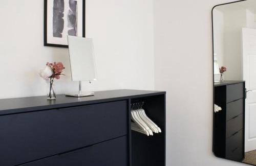 Abingdon Apartment | Abingdon - Private Flat with Garden & Parking 02