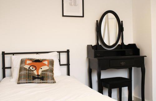 Abingdon Apartment | Abingdon - Private Flat with Garden & Parking 02