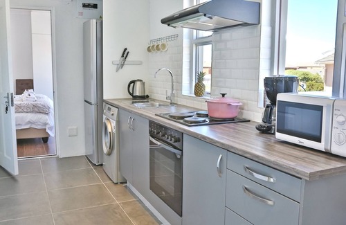 Redhill House | Abington Manor - Fish Hoek Guesthouse