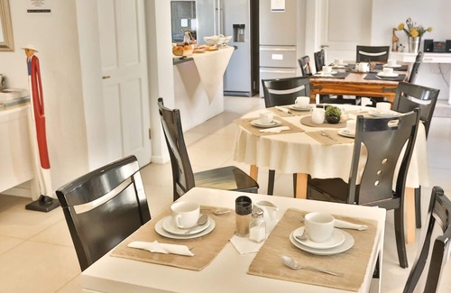 Redhill House | Abington Manor - Fish Hoek Guesthouse