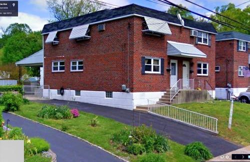 Havertown House | ABnB Superhost - Siri's Favorite Place