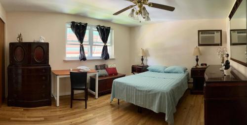 Havertown House | ABnB Superhost - Siri's Favorite Place