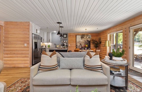 Deer Valley Condo | Abode at Black Bear #105 | New LUX MTN condo, fully renovated at DV & Restaurants! Private Hot Tub