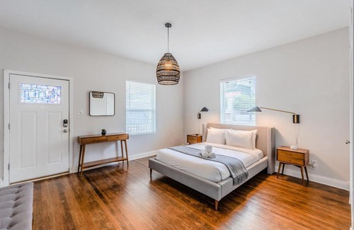 Cedars Apartment | Abode Dallas - The Cedars Downtown