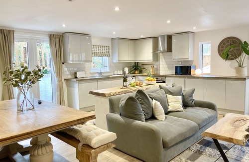 Raymonds Hill Cottage | Abode