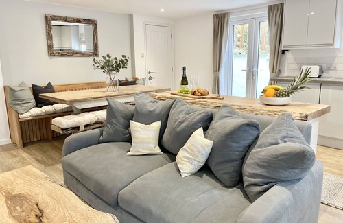 Raymonds Hill Cottage | Abode