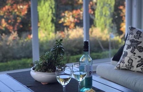 Renwick House | Abode with a View