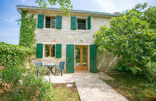 Selina Apartment | Abortolami with Pool and Garden