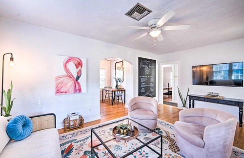 Winter Garden House | about 12 Mi to Disney Downtown Winter Garden Cottage!