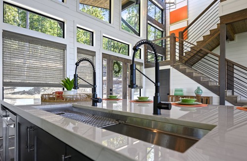 Broken Bow Cabin | Above & Beyond-BRAND NEW Ultra-Chic Luxe Cabin w/Soaring views! Sleeps 26