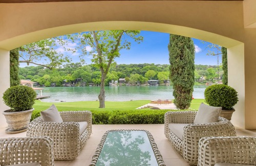 Panorama Ranch House | Above Crown Jewel I Premiere I Lake Austin Waterfront I Eventsl Luxe Services