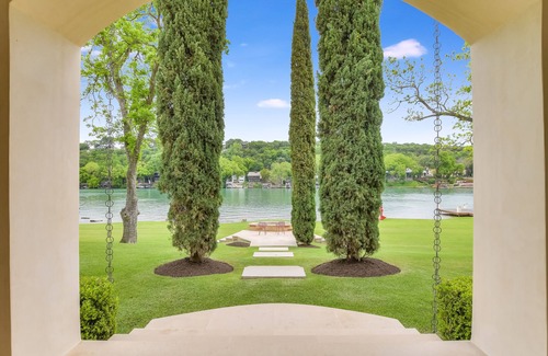 Panorama Ranch House | Above Crown Jewel I Premiere I Lake Austin Waterfront I Eventsl Luxe Services