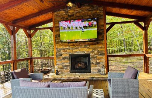 Morganton House | Above Expectations-New Exterior-Sleeps 8-Hot Tub-Games Galore-Nature