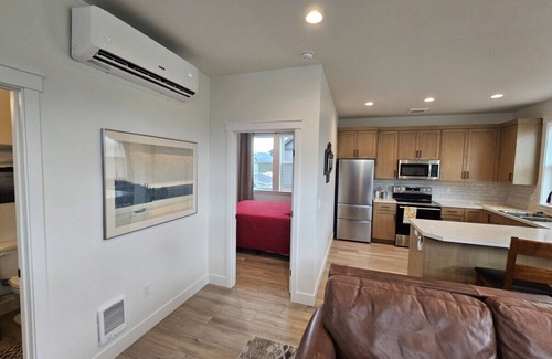 Post Falls House | Above-Garage apartment directly next to Golf and 10 minutes from the River