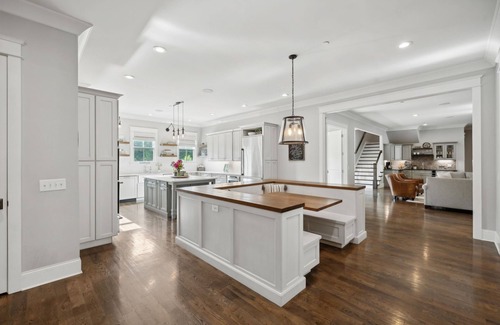 Mooreland Estates House | Above Nashville Bluegrass Retreat| BrentwoodI Pool/Spa| Private