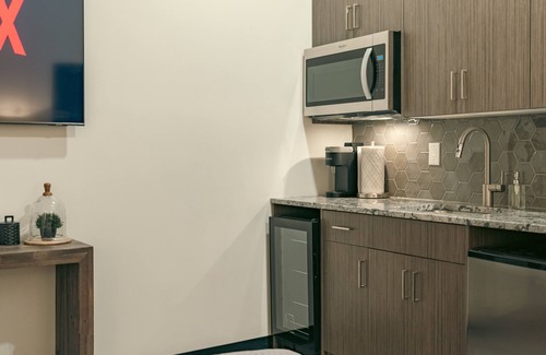 Logan Apartment | Above Starbucks in Downtown Logan ~ Fast Wifi ~ Free Netflixn