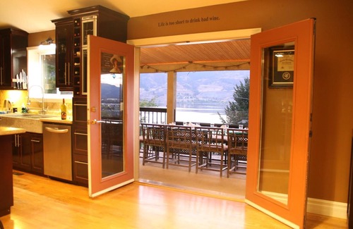 Okanagan-Similkameen House | Above The Beach Guest Suites