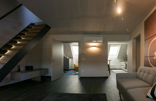 Maribor Apartment | Above the Old Vine APP with River View