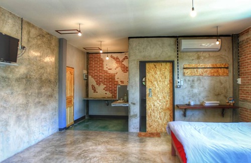 Mae Sariang House | Above the Sea Guesthouse