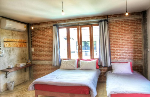 Mae Sariang House | Above the Sea Guesthouse