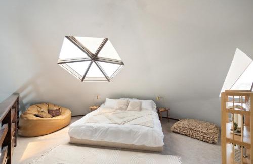 Landers House | Abracadabra Dome - Come Experience the UNIQUE and Cozy! home