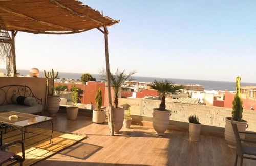 Tamrhakht Hostel | ABRID SURF