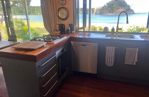 Tutukaka House | Absolute Beach front-Tutukaka Harbour