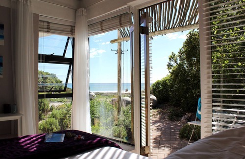 Britannia Bay House | Absolute Beach
