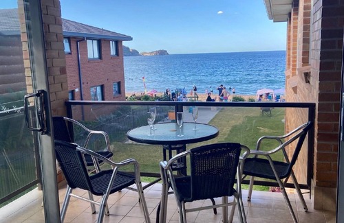 Avoca Beach Apartment | Absolute Beachfront - South Strand 7 Linen & WiFI