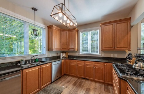 Macon House | Absolute Dream, Prime Location: Pool Table & Sauna