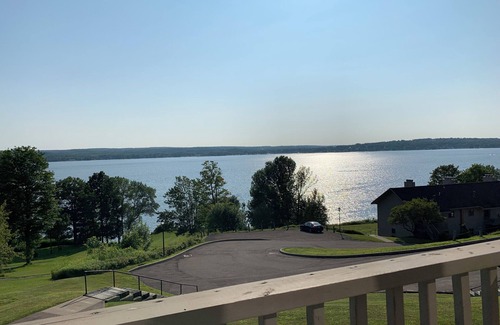 Dewittville Condo | Absolute Gem! Stunning Chautauqua Lake views with AC, WiFi
