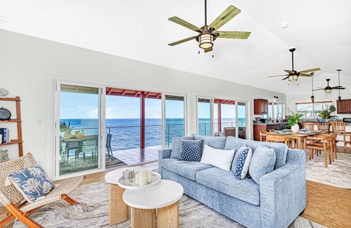 Keaau House | Absolute Oceanfront Gorgeous views 2-bedroom house with Air Conditioning!