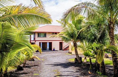 Keaau House | Absolute Oceanfront Gorgeous views 2-bedroom house with Air Conditioning!
