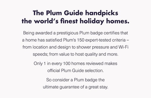 Tower Hamlets Boat Rental | Absolute Pleasure Super Yacht London