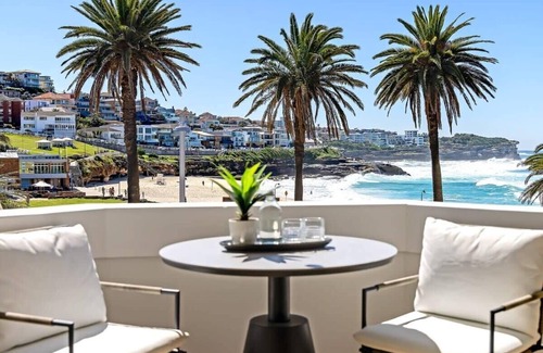 Bronte Apartment | Absolute Seafront Bronte