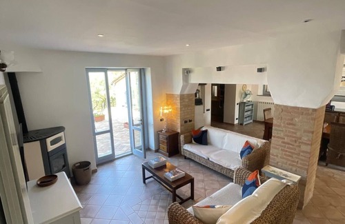 Tolentino House | Absolute tranquility in the hills of Le Marche