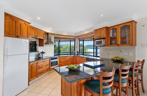 Brisbane Waterfront House | Absolute Water Front with Private Pontoon for Fishing, Boating and Crabbing!