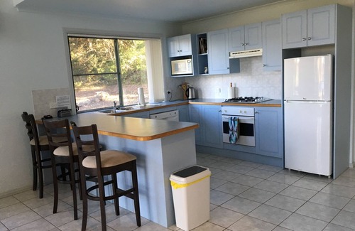Longreach Villa | Absolute Waterfront - Grevillea, Banksia and Waratah Villas at Shoalhaven Lodge