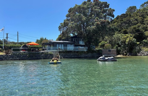 Ngunguru House | Absolute Waterfront in Ngunguru