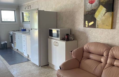 Parua Bay House | Absolute Waterfront Self Contained 2 bedroom beachfront unit