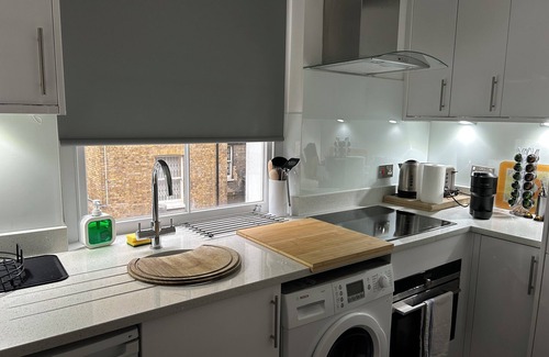 Marylebone Apartment | Absolutely Fabulous Fitzrovia studio with early check-in 🇬🇧