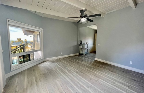 Del Mar Condo | Absolutely gorgeous Oceanview condo steps to the beach!