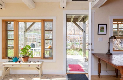 Montpelier Cottage | Absolutely Gorgeous Vermont Garden Cottage