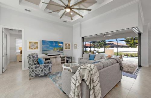 Pelican Villa | Absolutely stunning home that truly embodies Florida living, Villa Blue Starfish