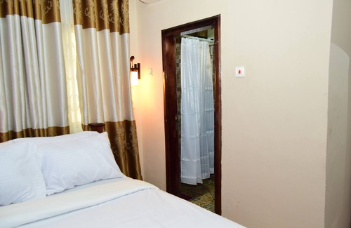 Koforidua Hotel | Absor Royal Hotel