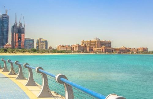Madinat Zayed Boat Rental | Abu Dhabi City Tour