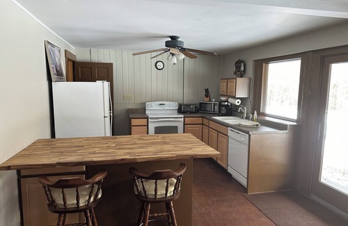 Locke Mills Ski Chalet | Abundant Light with Hot Tub, King Bed, and Wood stove-18 Minutes to Sunday River