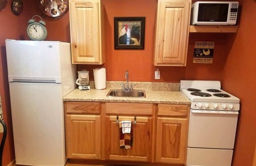 Ruidoso Cabin | AC-#3 Western Cabin: Walk to Shops and Dining in Ruidoso