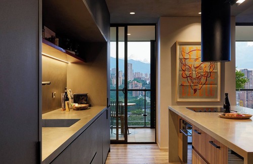 Lalinde Apartment | AC-Deluxe-Balcony-Jacuzzi-1011